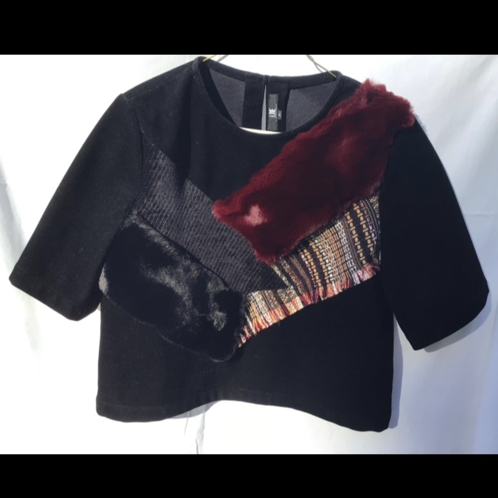 Lee Chung Chung Top Size M